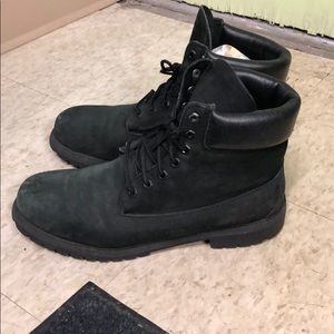 BLACK TIMBERLANDS